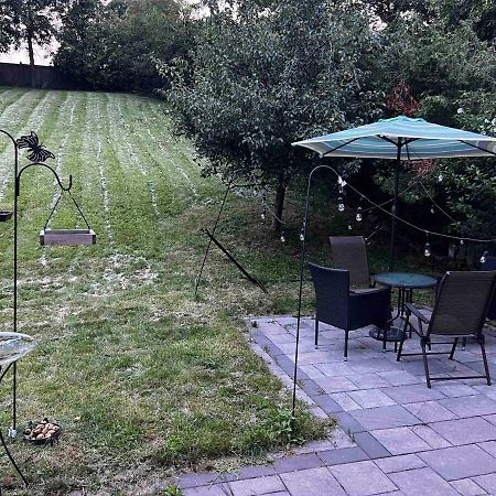 Finished 2 Bedroom Apartment In An Upscale Area Of Ajax Kültér fotó