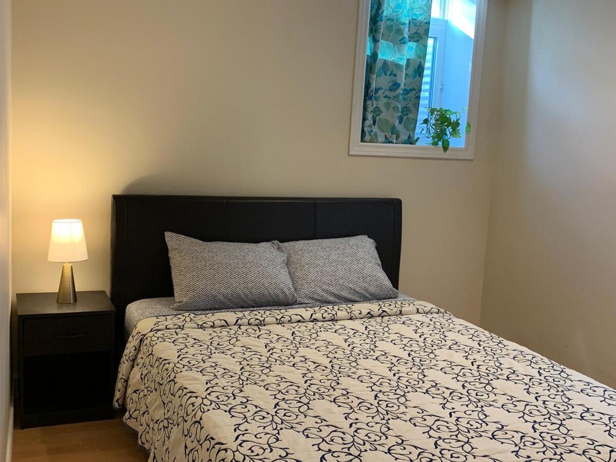 Finished 2 Bedroom Apartment In An Upscale Area Of Ajax Kültér fotó